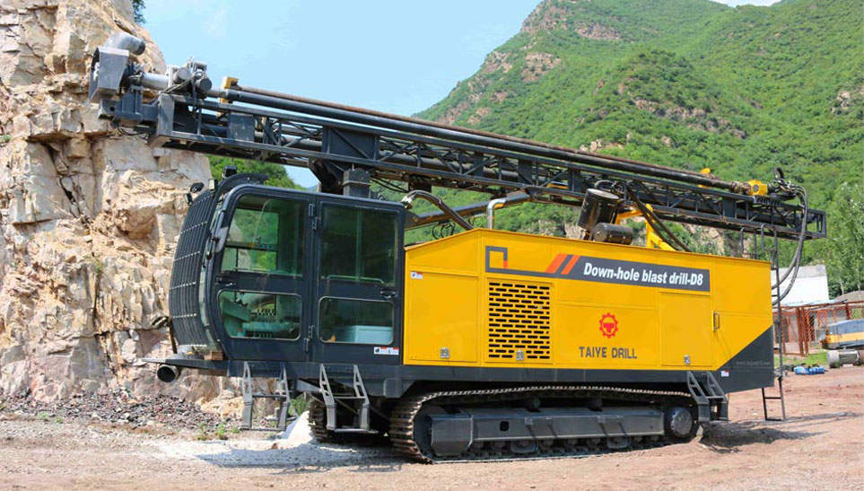 Full Hydraulic Surface Down-The-Hole (DTH) Drilling Rig